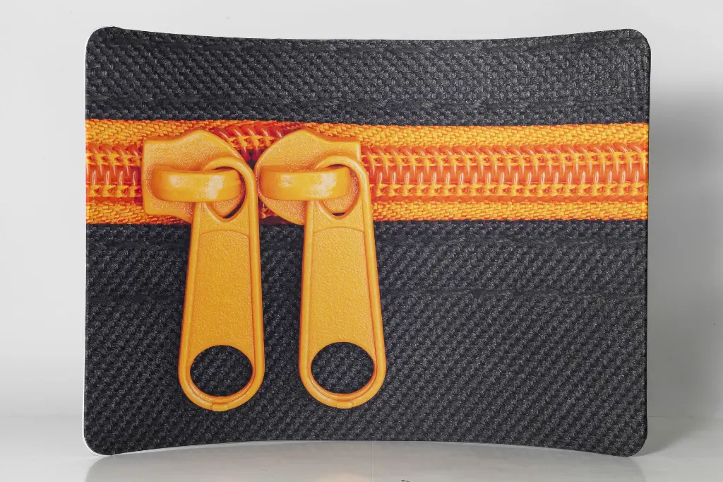 Zipperwall curved .webp